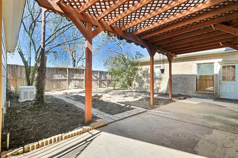 $385,000 | 7331 Athlone Drive, Houston, TX 77088