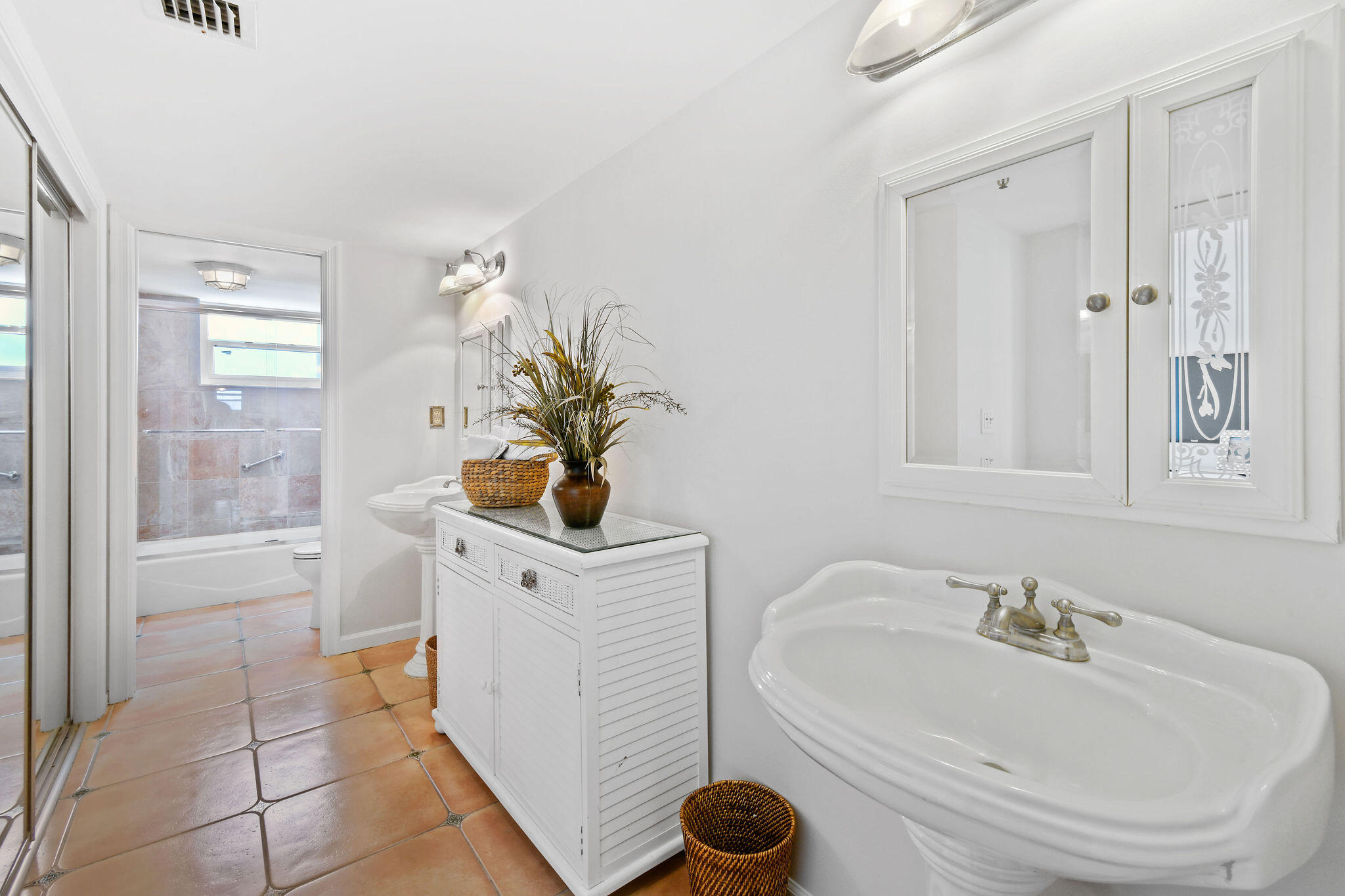 372 Golfview Road, Unit 503 North Palm Beach, FL 33408 - Photo 14 of 54 374GolfviewRd#503_39