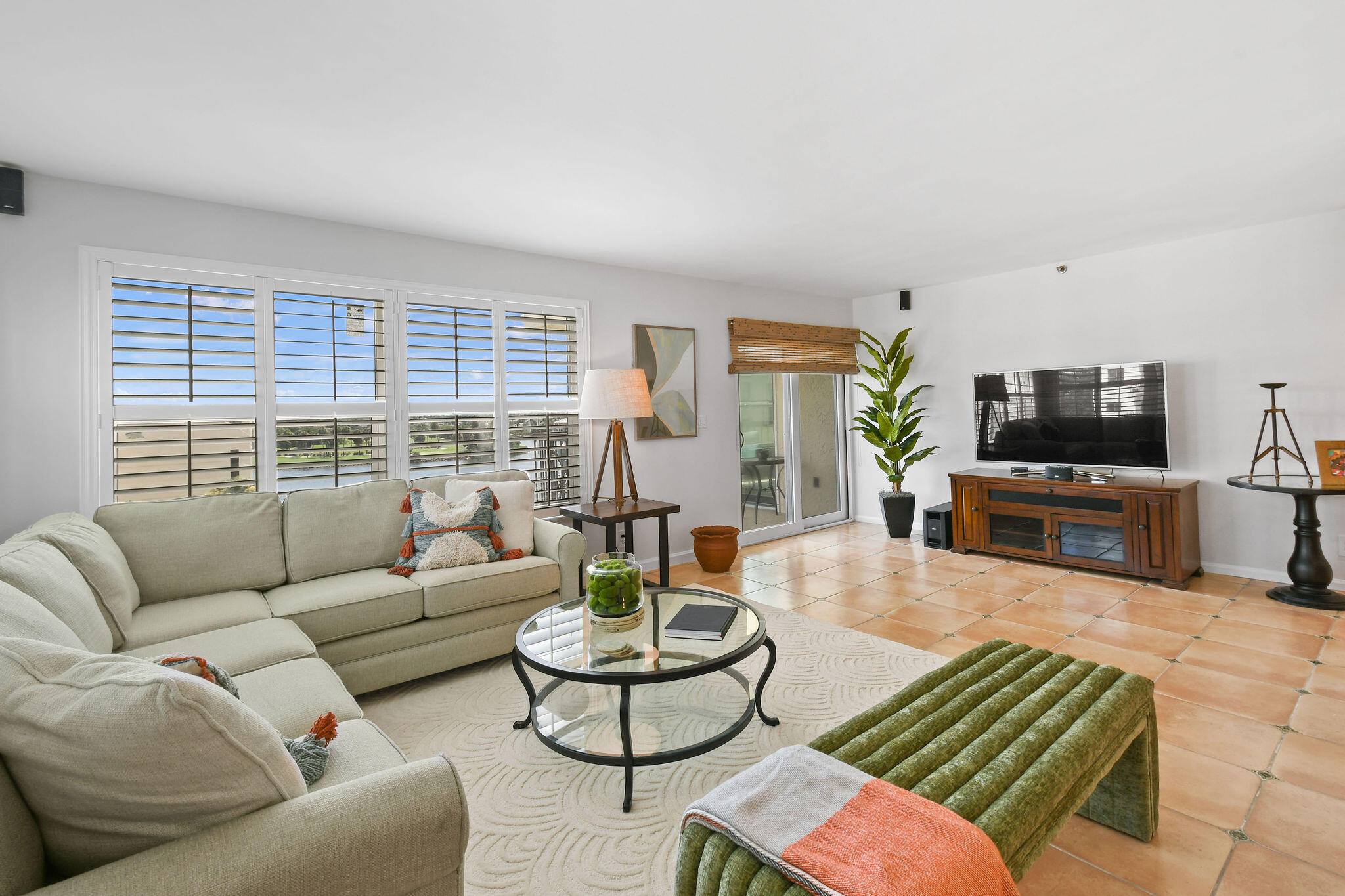372 Golfview Road, Unit 503 North Palm Beach, FL 33408 - Photo 4 of 54 374GolfviewRd#503_19