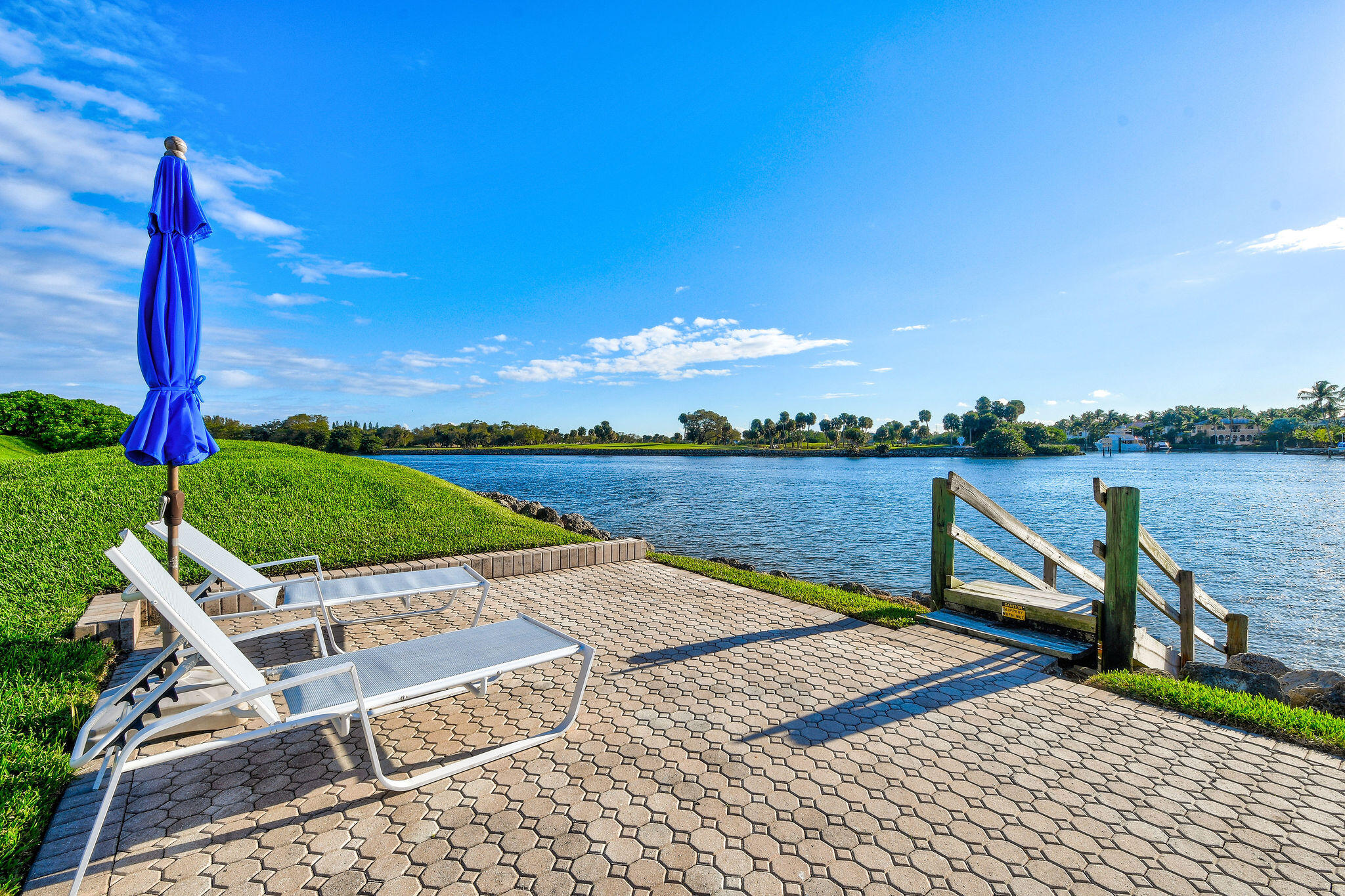 372 Golfview Road, Unit 503 North Palm Beach, FL 33408 - Photo 41 of 54 364GolfviewRoad-EvergladesAmenities(3)