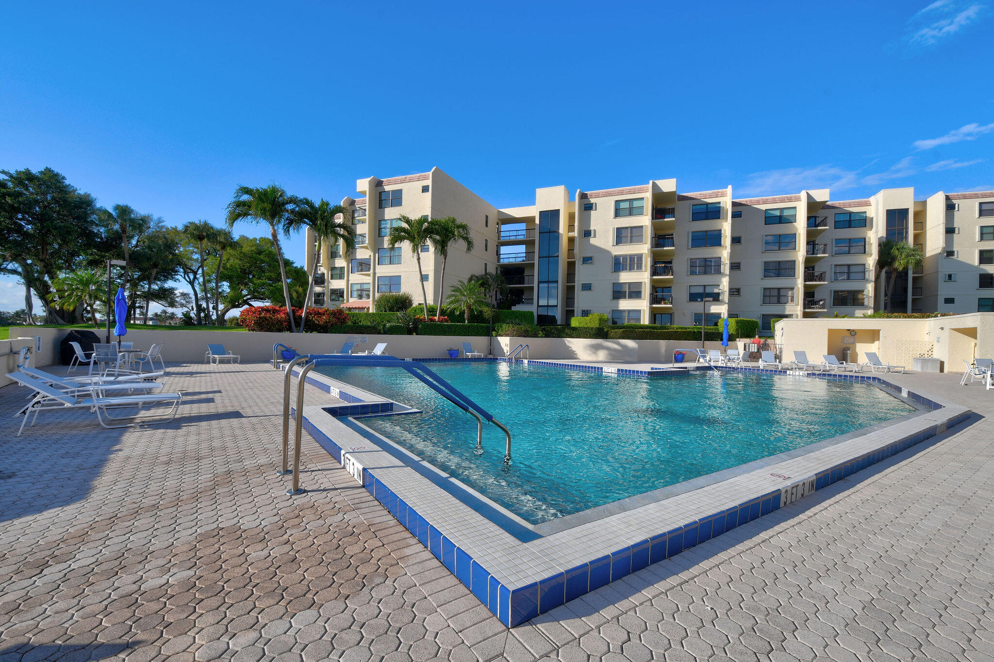 372 Golfview Road, Unit 503 North Palm Beach, FL 33408 - Photo 42 of 54 364GolfviewRoad-EvergladesAmenities(4)