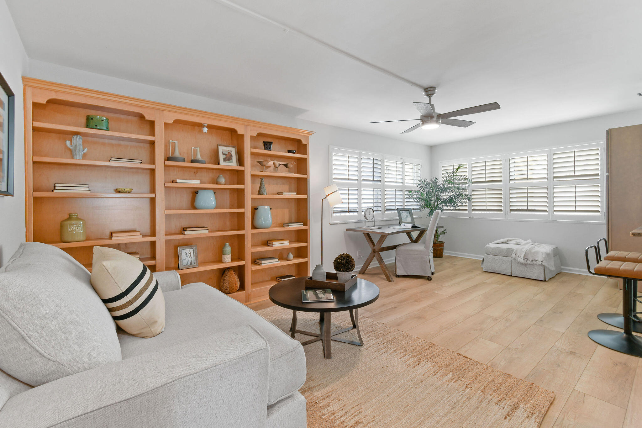 372 Golfview Road, Unit 503 North Palm Beach, FL 33408 - Photo 6 of 54 374GolfviewRd#503_05