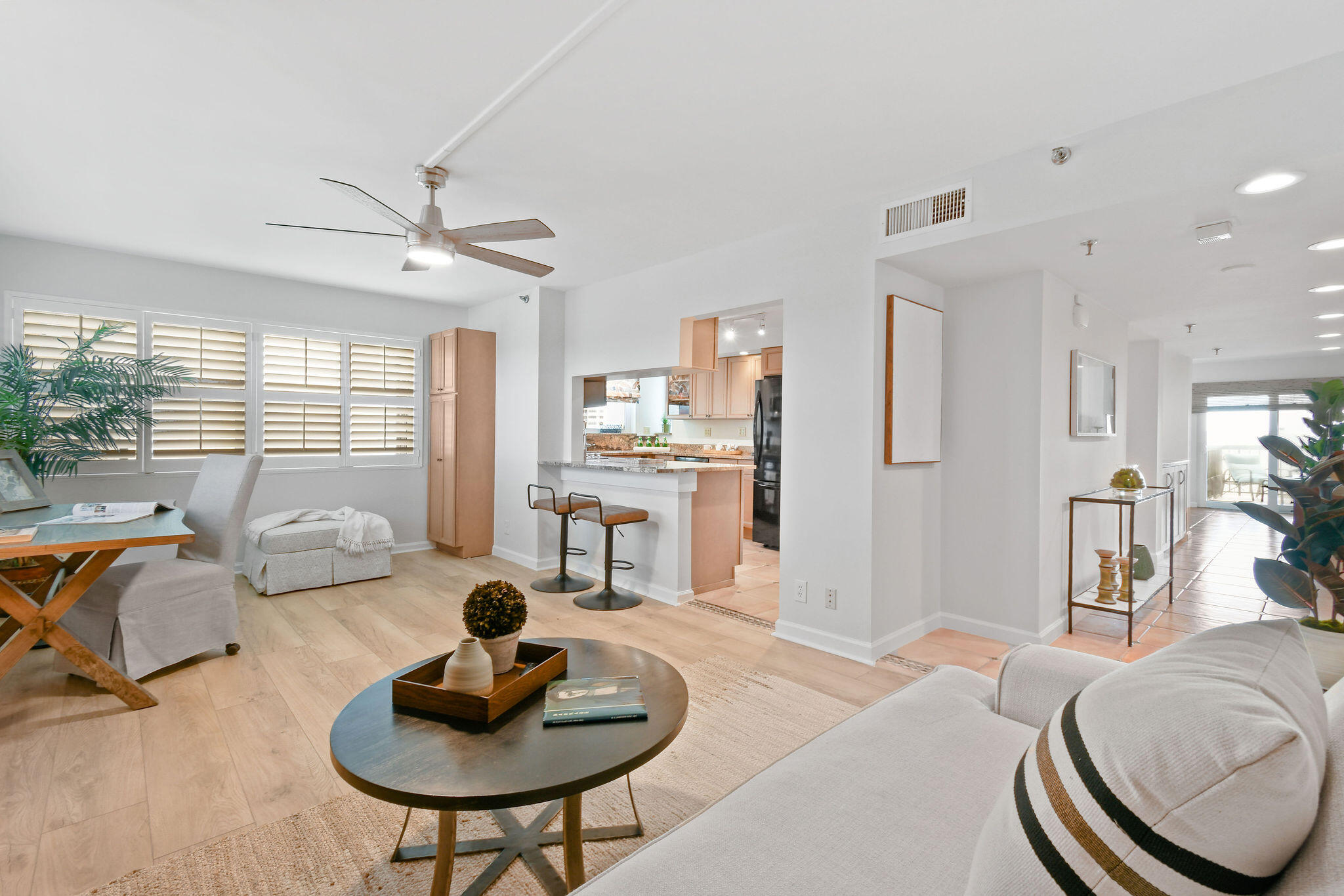 372 Golfview Road, Unit 503 North Palm Beach, FL 33408 - Photo 7 of 54 374GolfviewRd#503_08