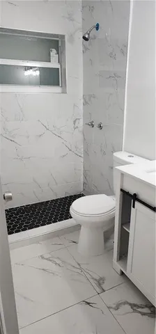 $2,250 | 900 Southwest 11th Street, Unit 3, Hallandale Beach, FL 33009