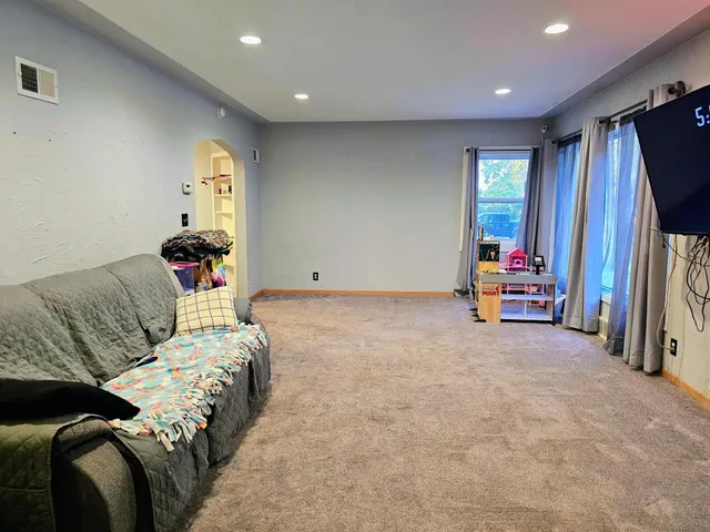 $179,900 | 409 North Prairie Street, Sherburn, MN 56171