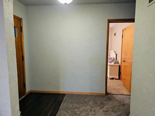 $179,900 | 409 North Prairie Street, Sherburn, MN 56171