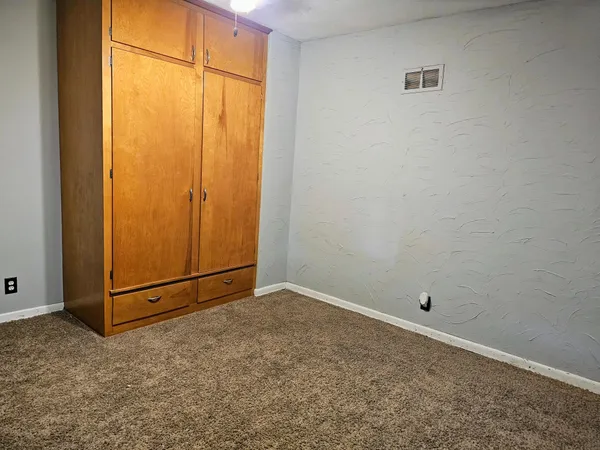 $179,900 | 409 North Prairie Street, Sherburn, MN 56171