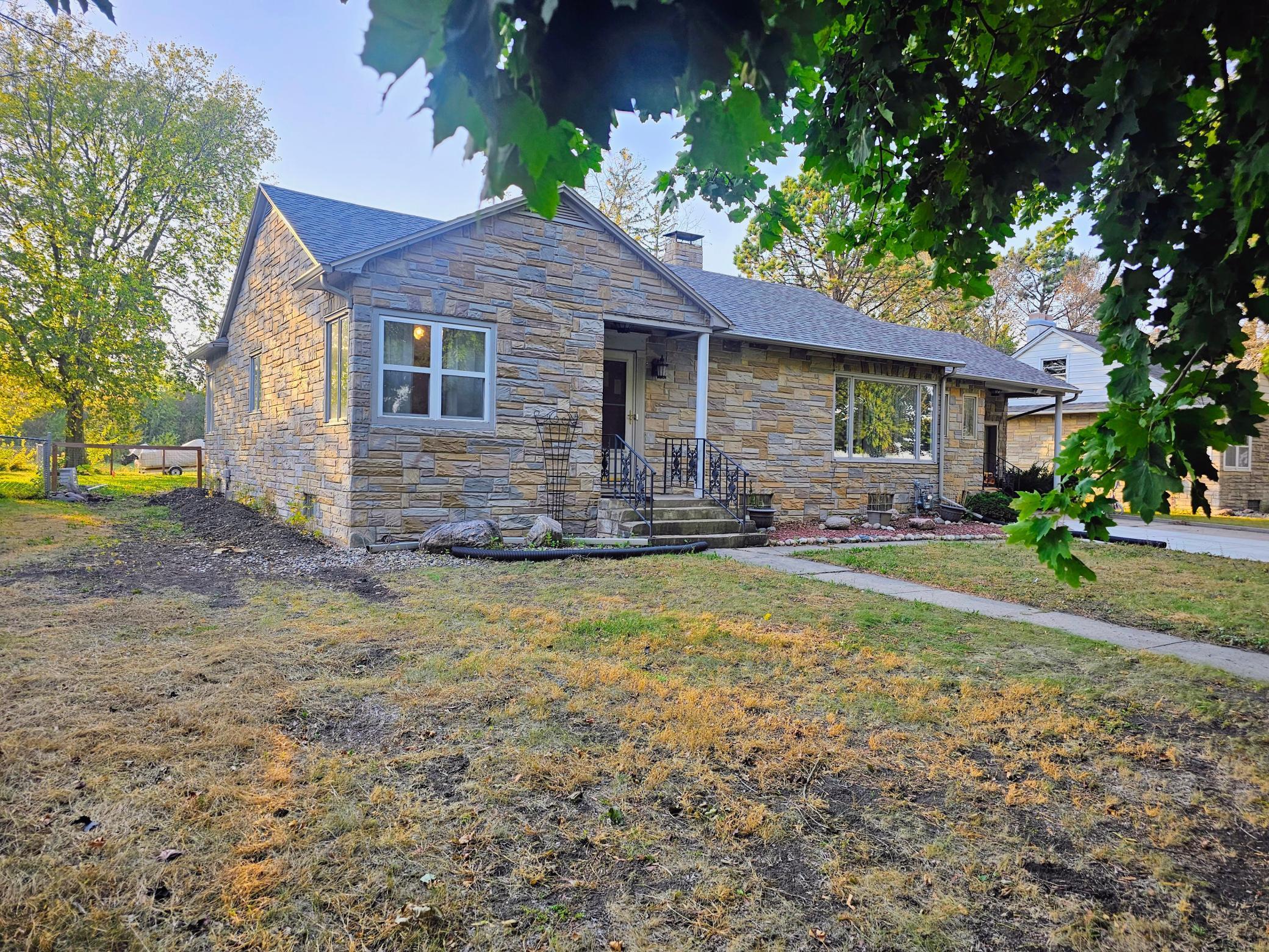 409 North Prairie Street Sherburn, MN 56171 - Photo 3 of 42