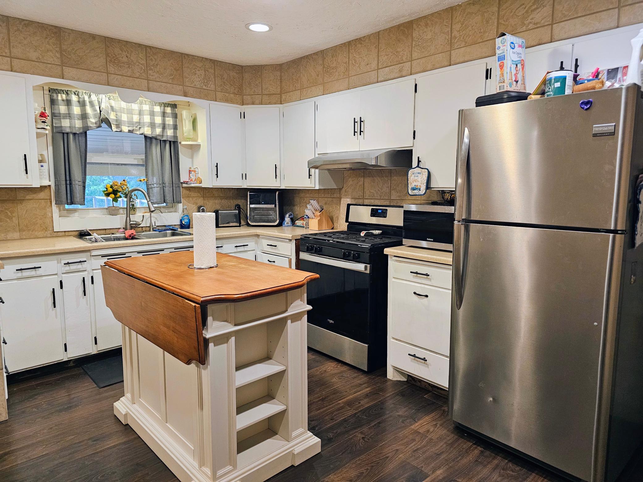 409 North Prairie Street Sherburn, MN 56171 - Photo 7 of 42