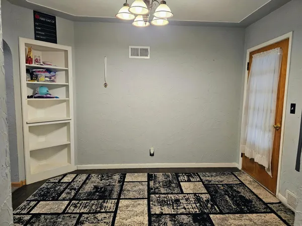 $179,900 | 409 North Prairie Street, Sherburn, MN 56171