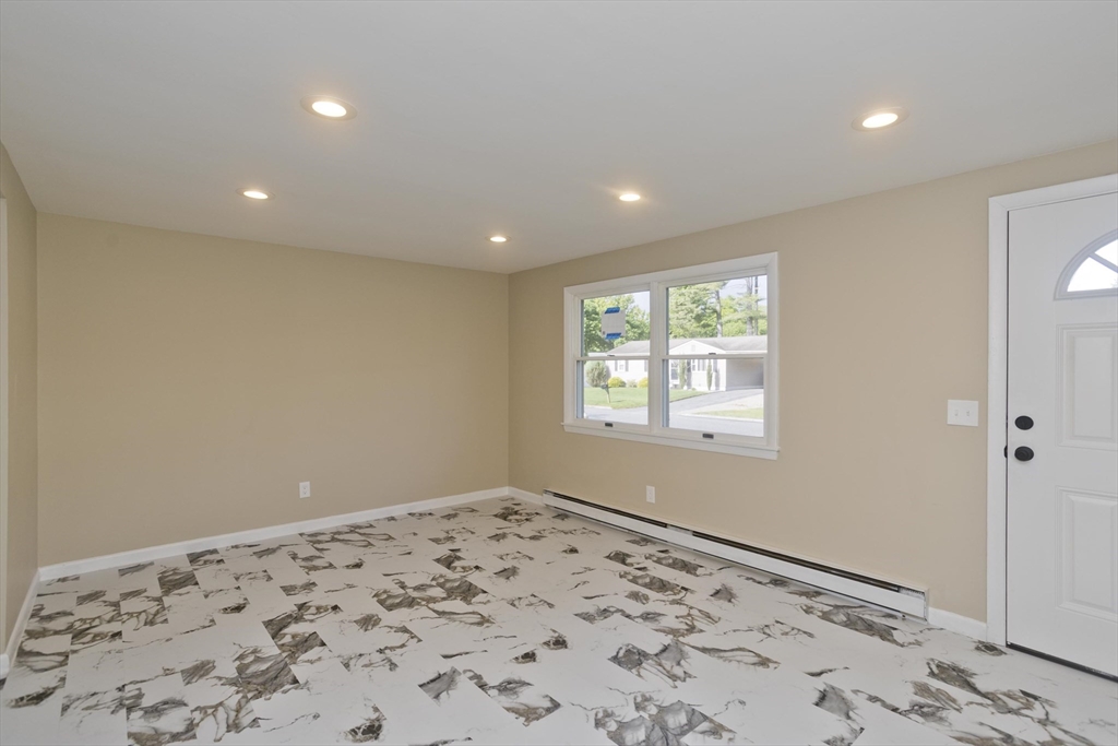276 Spikenard Circle Springfield, MA 01129 - Photo 14 of 39