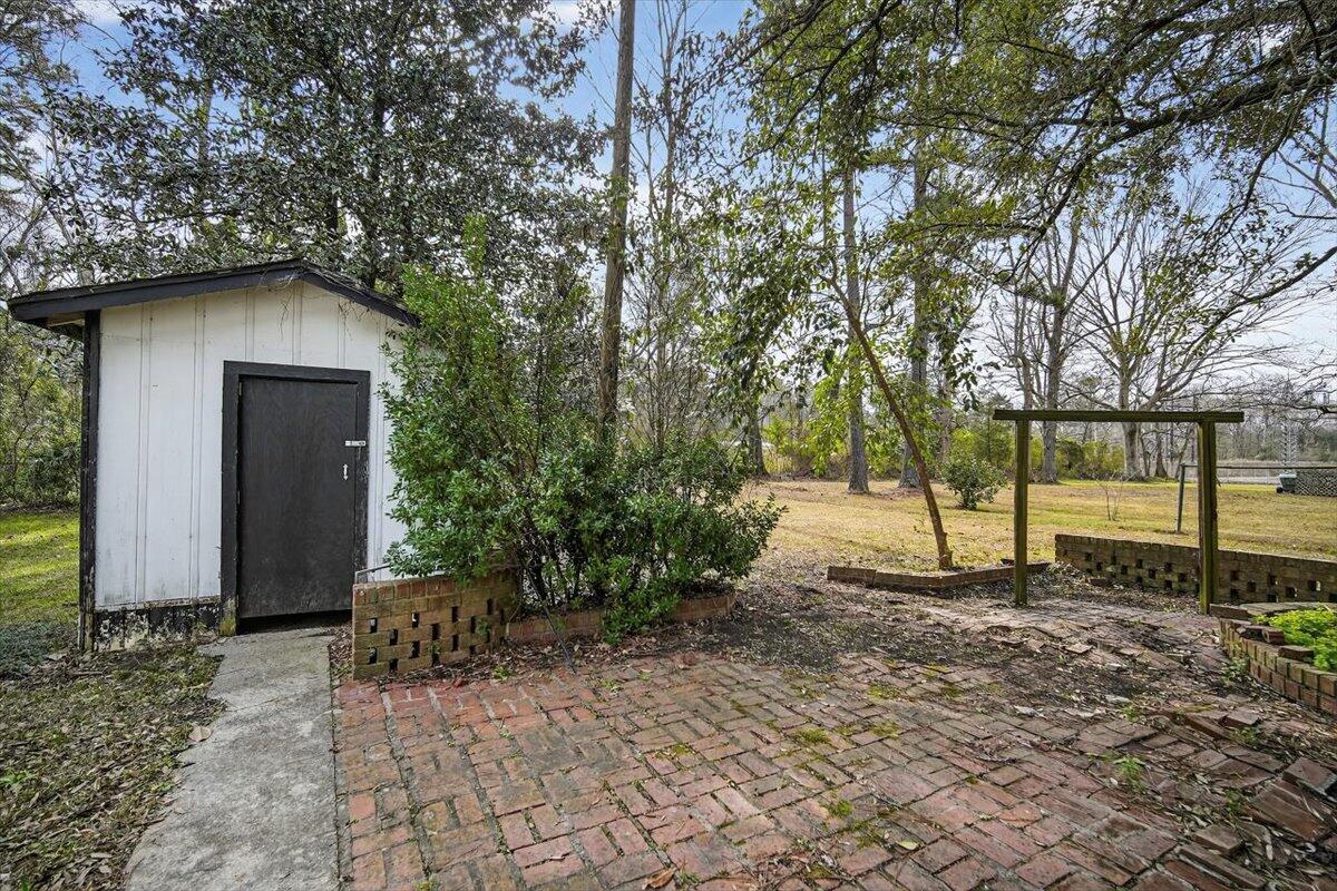 2137 North N Highway Bonneau, SC 29431 - Photo 16 of 22 Storage Shed