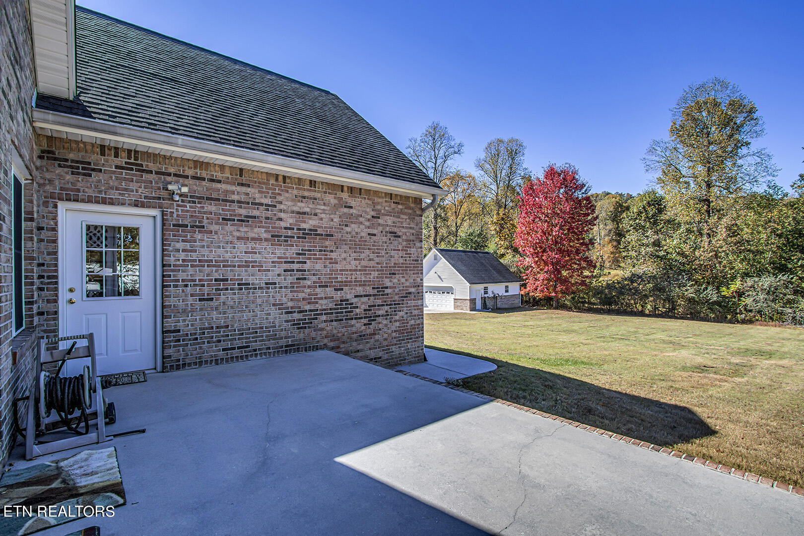196 Foremast Road Kingston, TN 37763 - Photo 19 of 60 19_ForemastRoad_196_Patio01