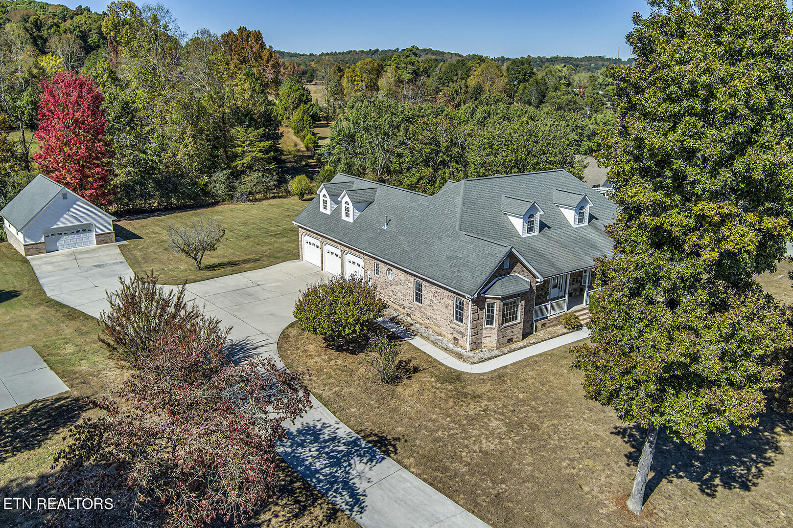 196 Foremast Road Kingston, TN 37763 - Photo 53 of 60 53_ForemastRoad_196_GarageSideElevated