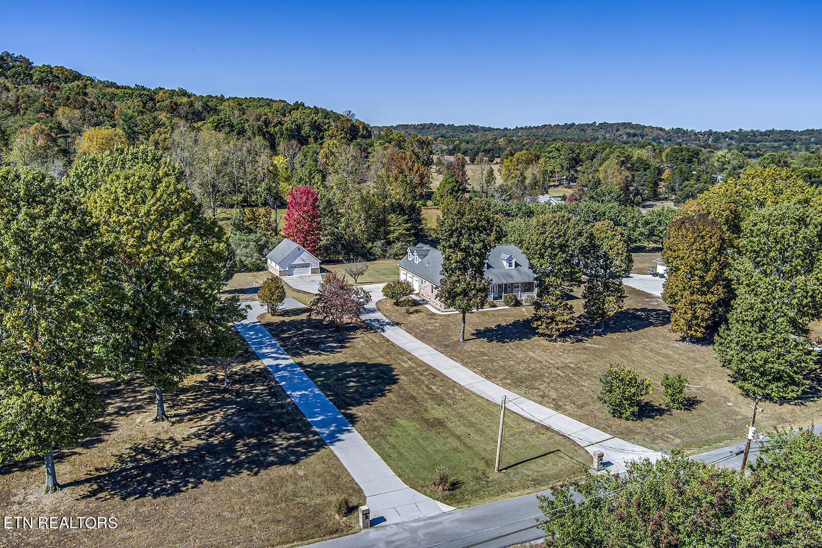 196 Foremast Road Kingston, TN 37763 - Photo 57 of 60 57_ForemastRoad_196_FrontLeftElevated
