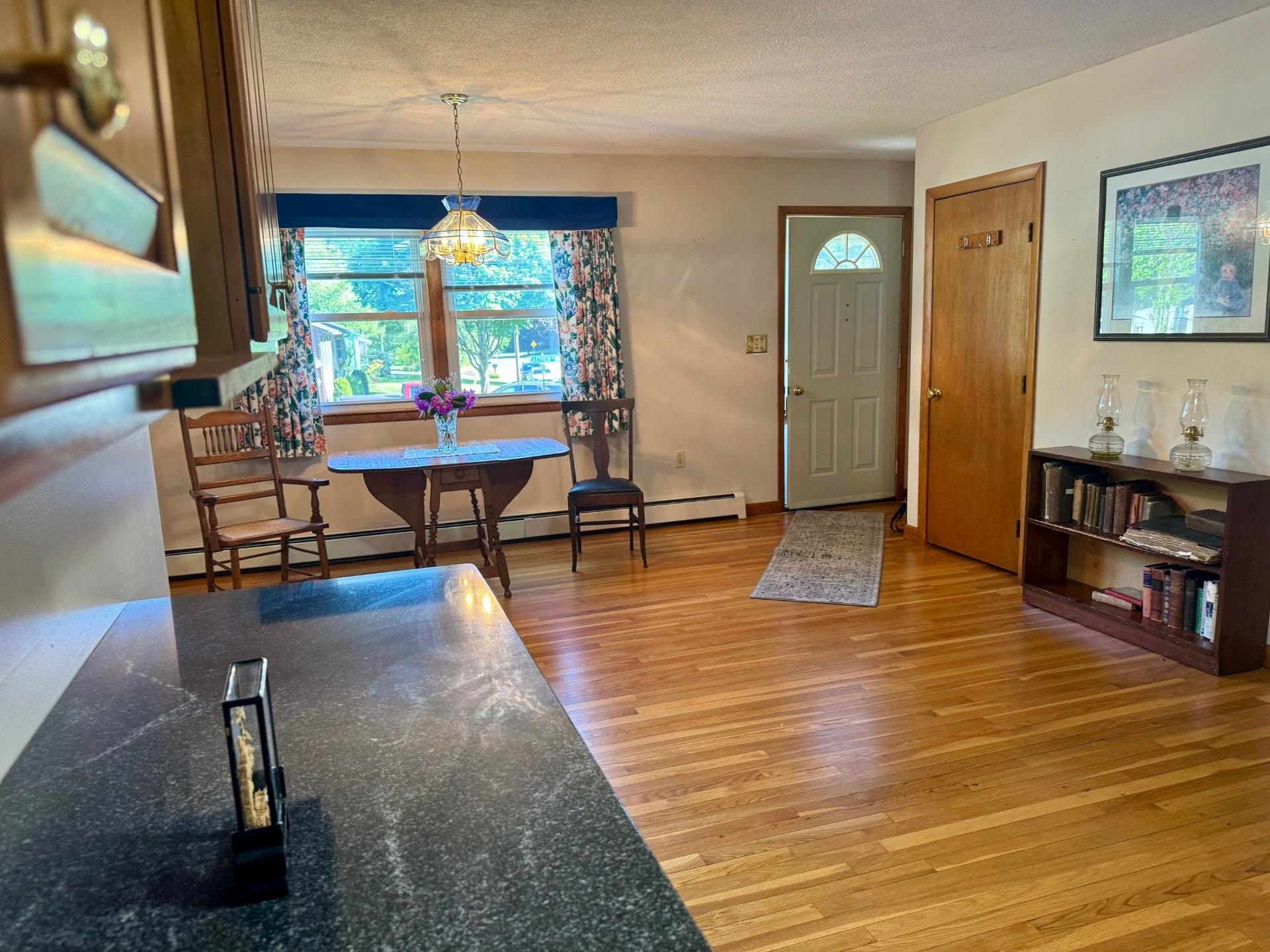 25 Eastview Road Keene, NH 03431 - Photo 5 of 33