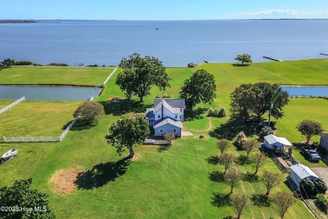 $628,000 | 172 Lands End Road, Knotts Island, NC 27950