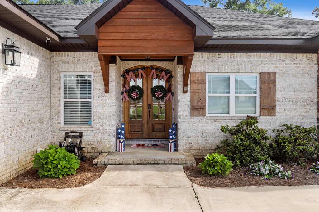 112 Laney Lane Dothan, AL 36305 - Photo 2 of 46