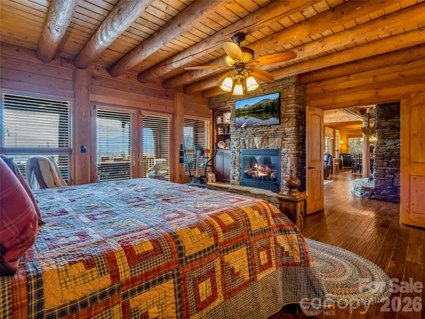 $1,595,000 | 182 Deer Trail, Lake Lure, NC 28746