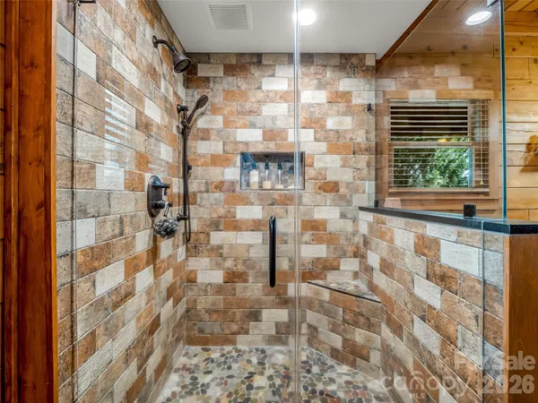$1,595,000 | 182 Deer Trail, Lake Lure, NC 28746