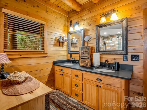 $1,595,000 | 182 Deer Trail, Lake Lure, NC 28746