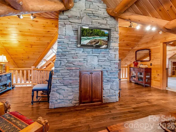 $1,595,000 | 182 Deer Trail, Lake Lure, NC 28746