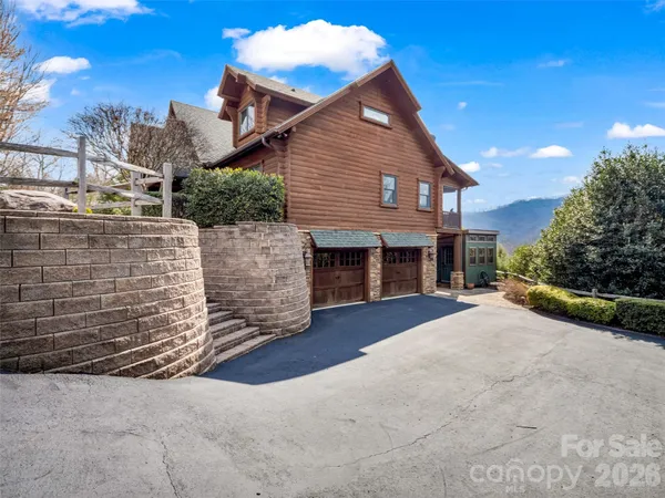 $1,595,000 | 182 Deer Trail, Lake Lure, NC 28746