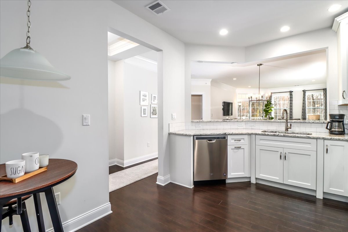 433 Brookside Court, Unit 433 Newtown, CT 06470 - Photo 16 of 38