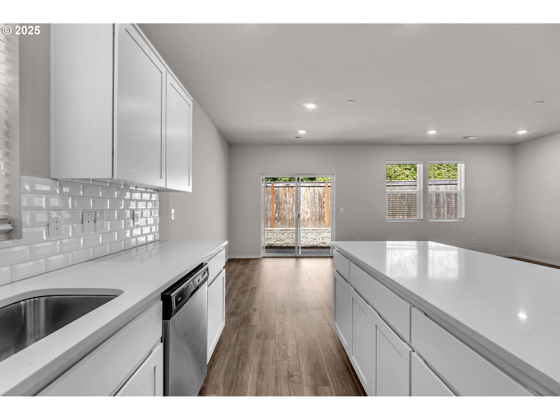9442 North Chestnut Street Camas, WA 98607 - Photo 12 of 47 Kitchen