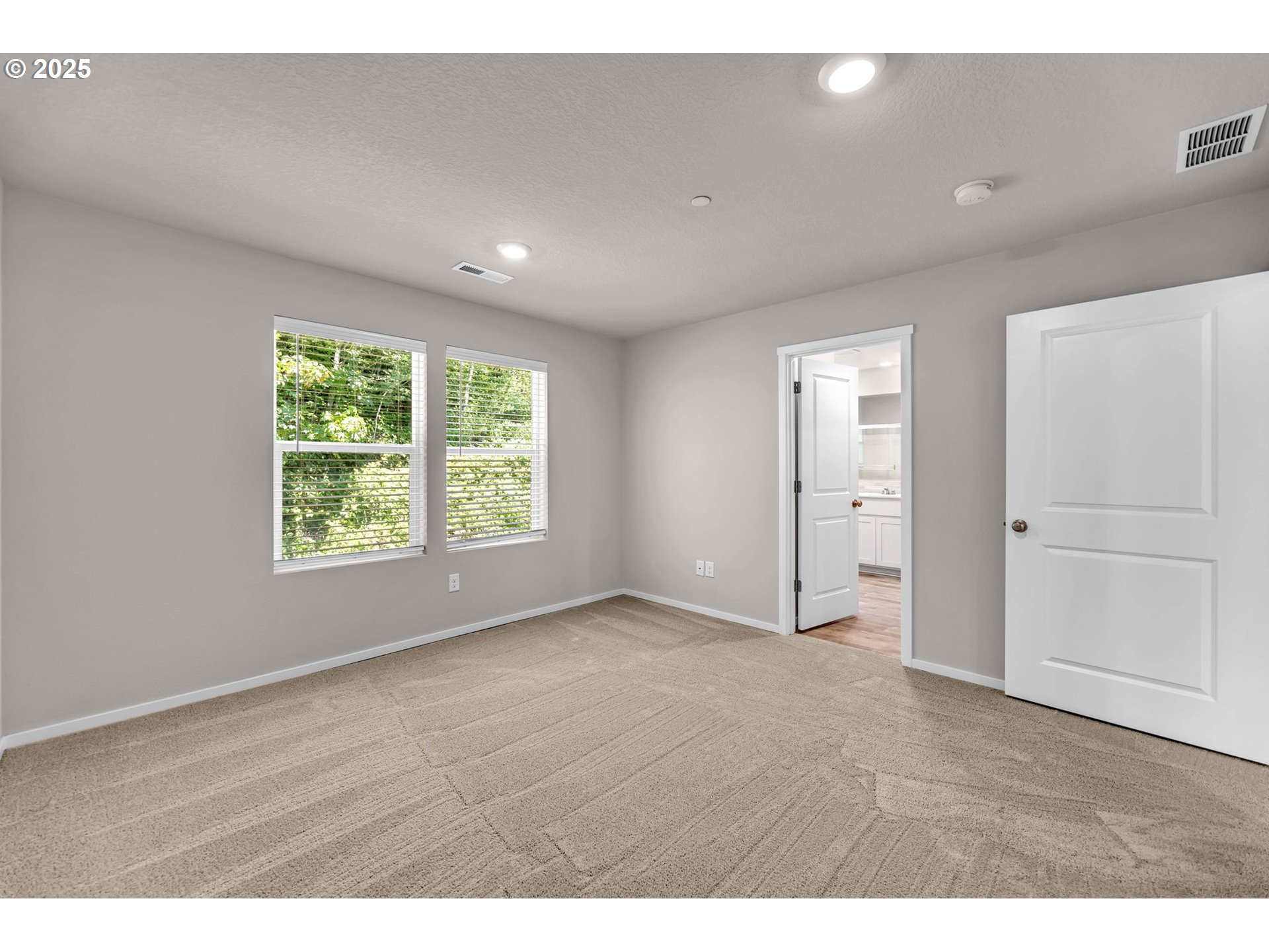 9442 North Chestnut Street Camas, WA 98607 - Photo 26 of 47 Primary Bedroom