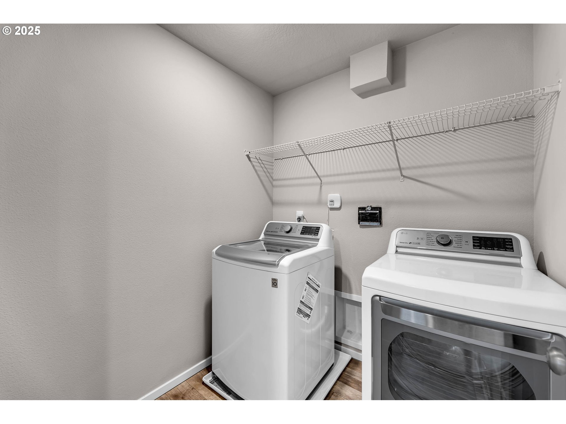 9442 North Chestnut Street Camas, WA 98607 - Photo 31 of 47 Laundry