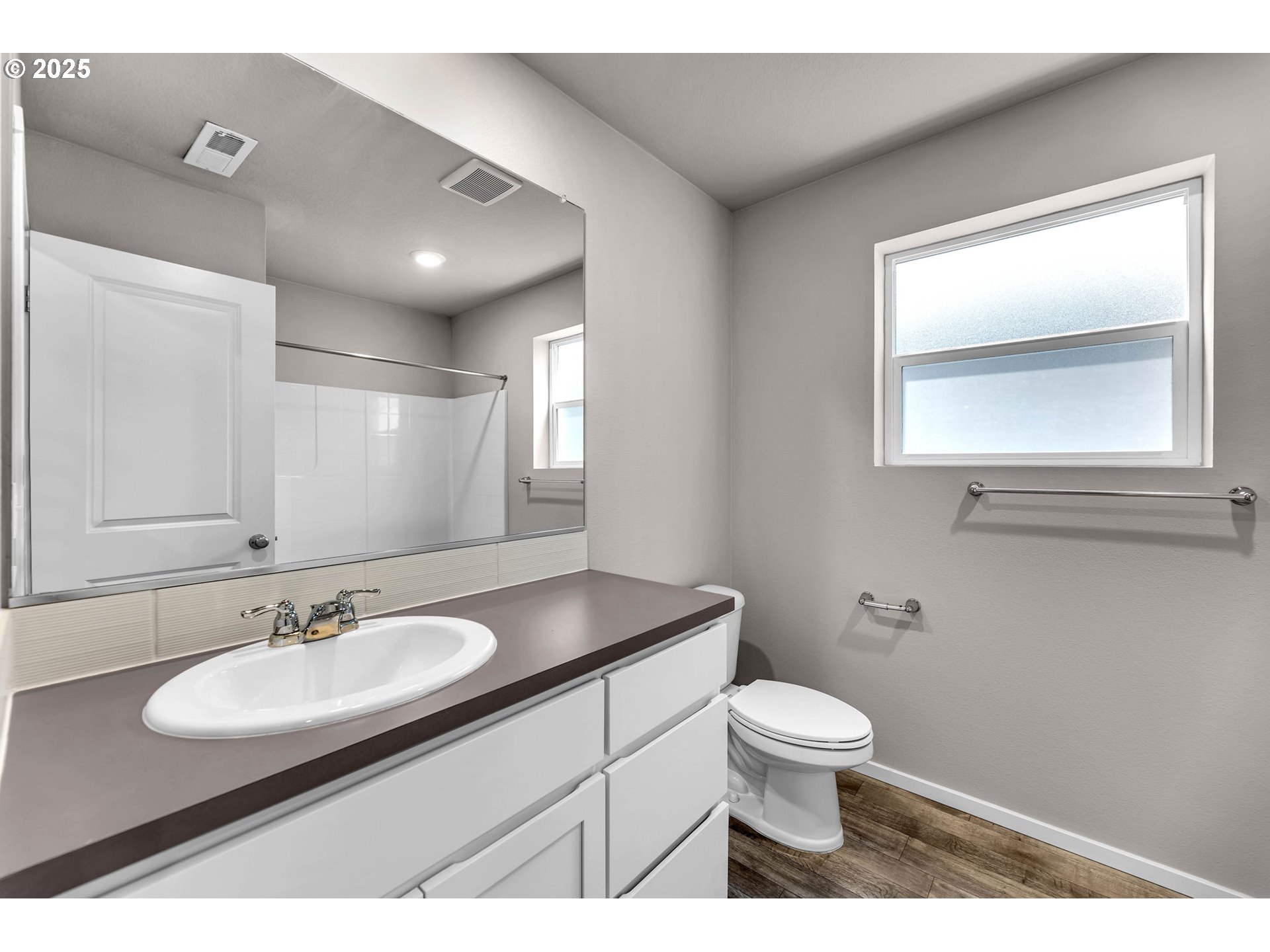 9442 North Chestnut Street Camas, WA 98607 - Photo 38 of 47 Bathroom