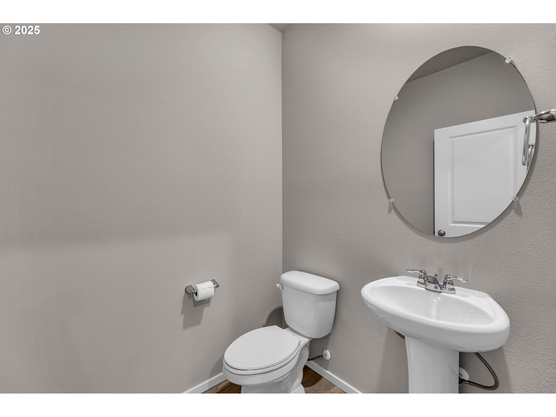 9442 North Chestnut Street Camas, WA 98607 - Photo 7 of 47 Bathroom
