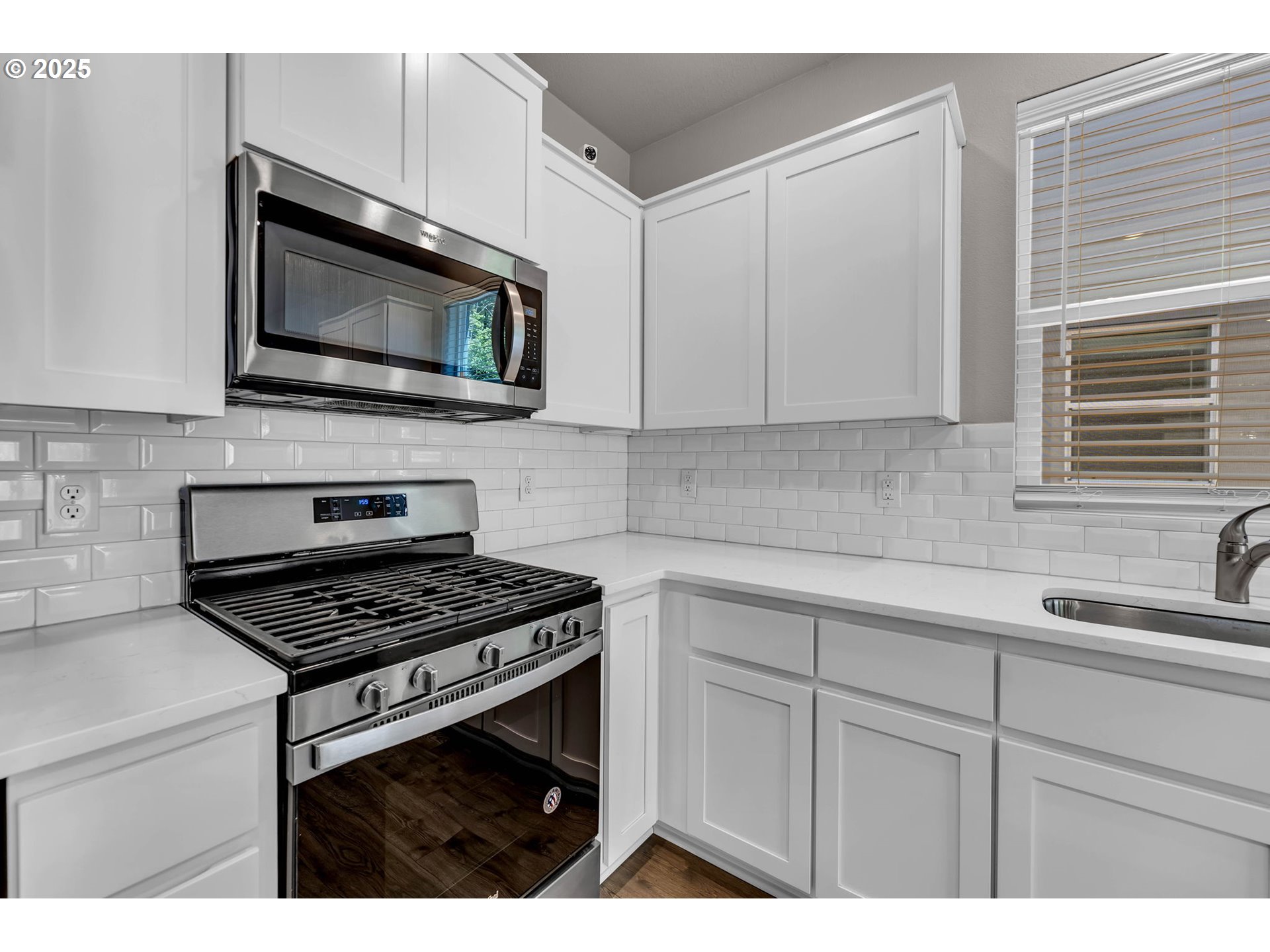 9442 North Chestnut Street Camas, WA 98607 - Photo 10 of 47 Kitchen