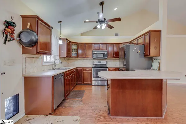 $389,999 | 189 Fond Du Lac Drive, Central, SC 29630