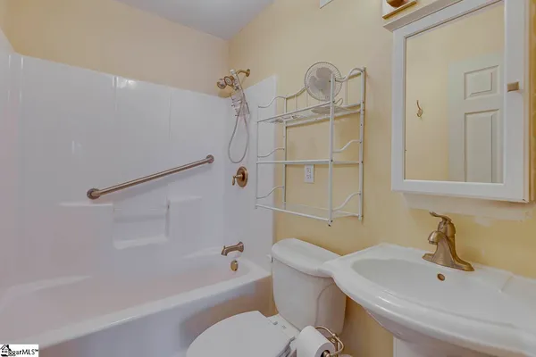 $389,999 | 189 Fond Du Lac Drive, Central, SC 29630