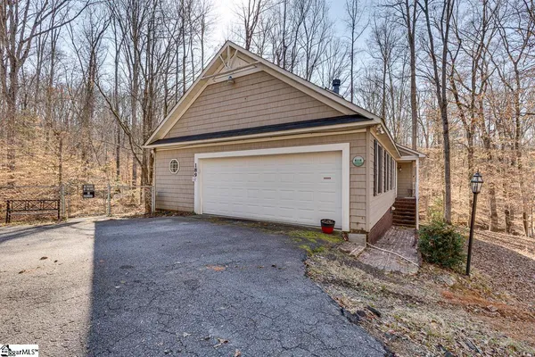 $389,999 | 189 Fond Du Lac Drive, Central, SC 29630