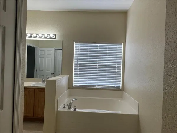 $1,900 | 2761 Shady Avenue, North Port, FL 34286