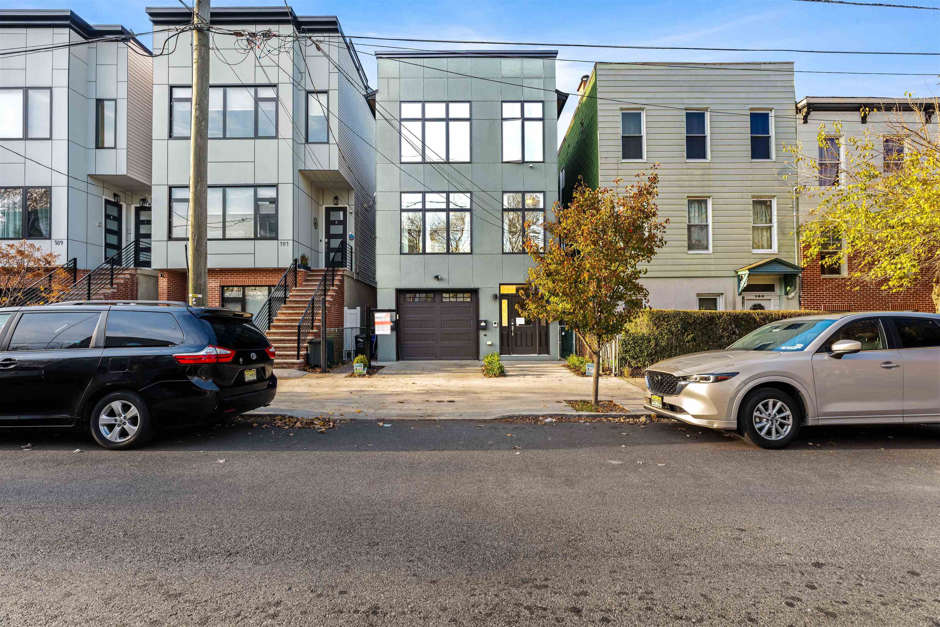 193 Halladay Street Jersey City, NJ 07304 - Photo 2 of 49