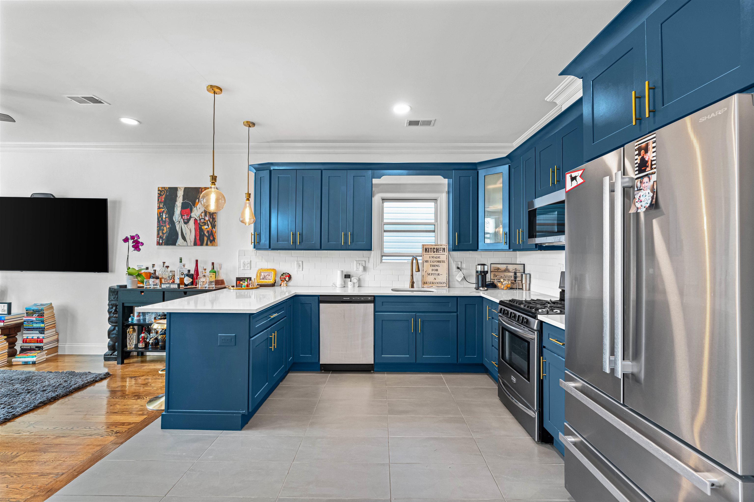 193 Halladay Street Jersey City, NJ 07304 - Photo 8 of 49