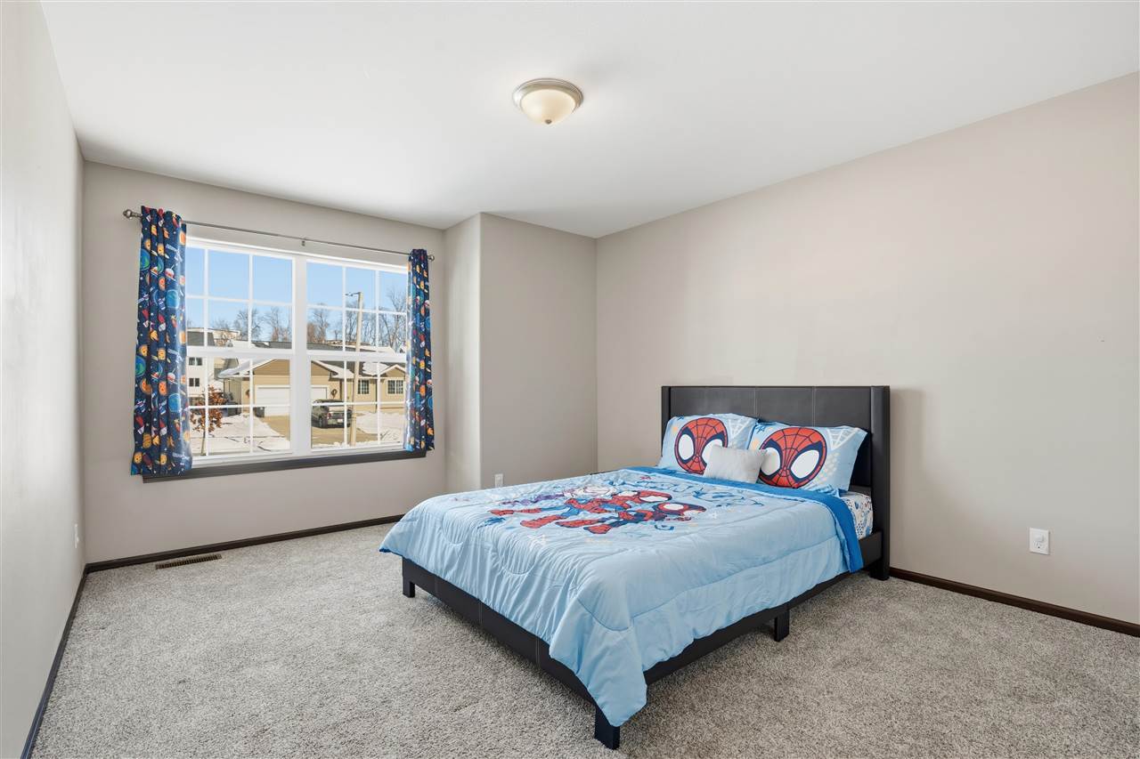 2103 Shady Grove Road Southwest Cedar Rapids, IA 52404 - Photo 15 of 32 Gallery Image 15