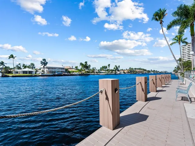 $310,000 | 3233 Northeast 34th Street, Unit 1712, Fort Lauderdale, FL 33308