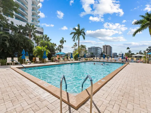 $310,000 | 3233 Northeast 34th Street, Unit 1712, Fort Lauderdale, FL 33308