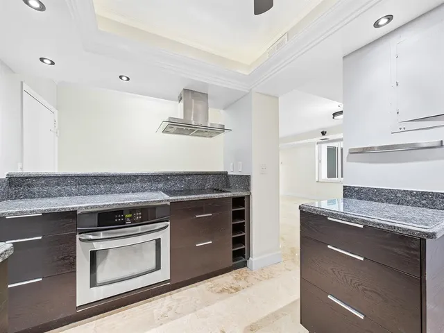 $310,000 | 3233 Northeast 34th Street, Unit 1712, Fort Lauderdale, FL 33308