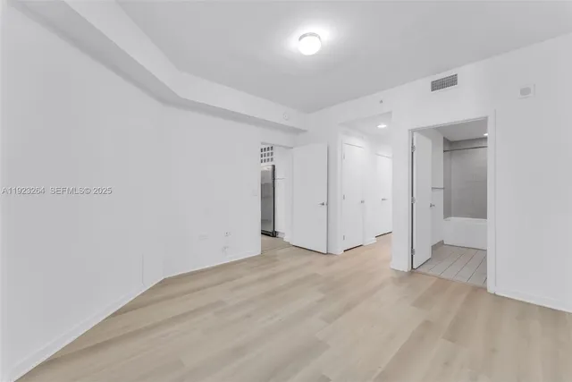 $3,250 | 999 Southwest 1st Avenue, Unit 2801, Miami, FL 33130