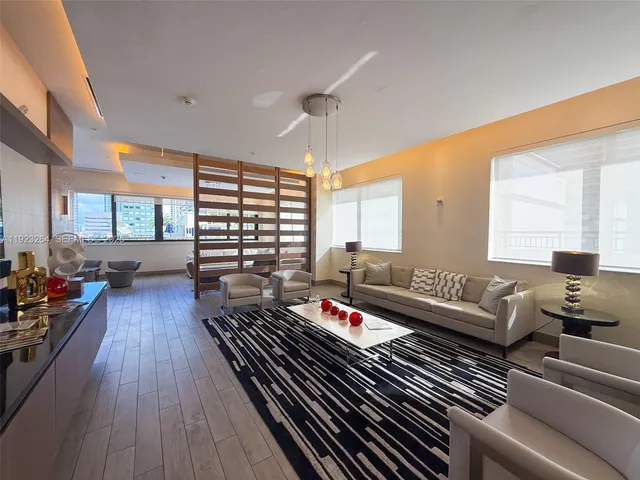 $3,250 | 999 Southwest 1st Avenue, Unit 2801, Miami, FL 33130