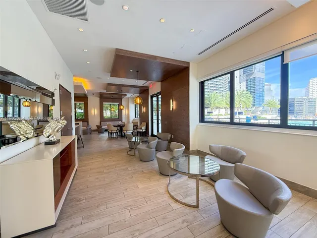 $3,250 | 999 Southwest 1st Avenue, Unit 2801, Miami, FL 33130