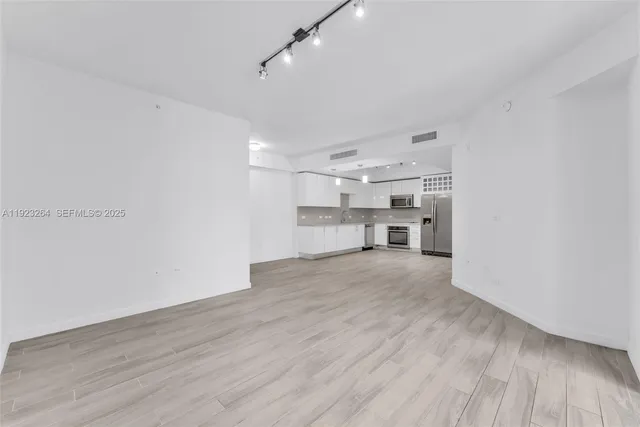 $3,250 | 999 Southwest 1st Avenue, Unit 2801, Miami, FL 33130