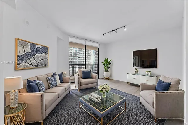 $3,250 | 999 Southwest 1st Avenue, Unit 2801, Miami, FL 33130