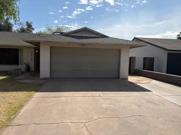 $2,550 | 3719 South Elm Street, Tempe, AZ 85282